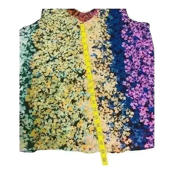 CAbi Merry go Round Tank - Picture 8 of 9